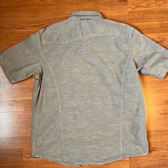 REI brand short sleeved Men's size XL button down shirt - Picture 6 of 9